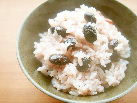 煎り黒豆の炊き込みご飯♪香ばしく簡単！